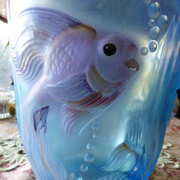 FENTON BLUE OPALESCENT SCALLOPED RIM FISH BOWL VASE PLANTER HANDPAINTED SIGNED - Picture 7 of 14
